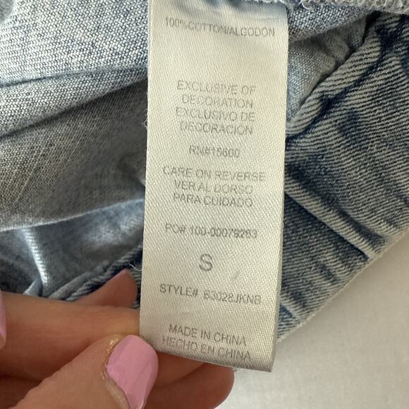 Democracy Women’s S Y2K Distressed Lightwash Denim Bomber Trucker Jacket 90s - Picture 4 of 9